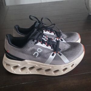 On Running Black and Tan Athletic Shoes Womens